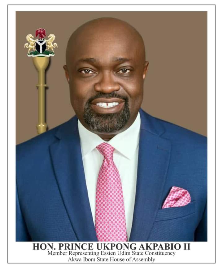 35 constituents get Prince Akpabio's N3.5m grants in Essien Udim