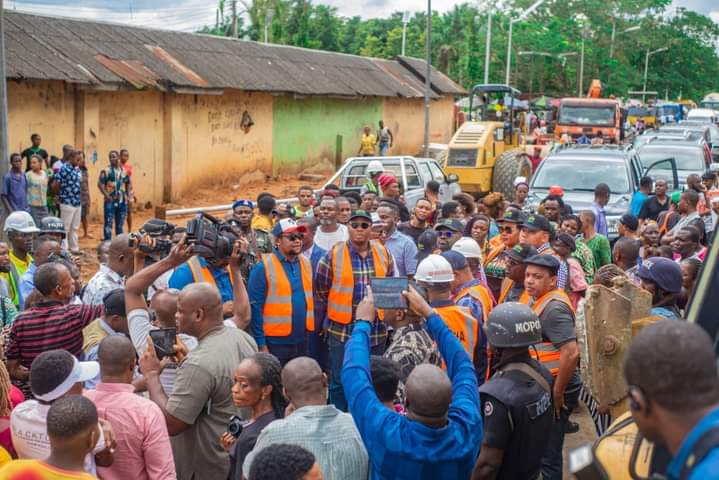 Ndiya Street: “Eno a promise keeper”, Lawmakers, Akpan Andem market community hail governor over projects delivery 11 Ndiya Street: “Eno a promise keeper”, Lawmakers, Akpan Andem market community hail governor over projects delivery