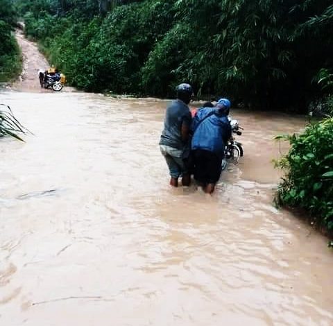 How collapsed bridge blocks children's path to high school in Ibiono Ibom community 3 How collapsed bridge blocks children's path to high school in Ibiono Ibom community