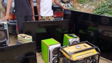 Police in Akwa Ibom arrest suspected burglars, recover stolen goods
