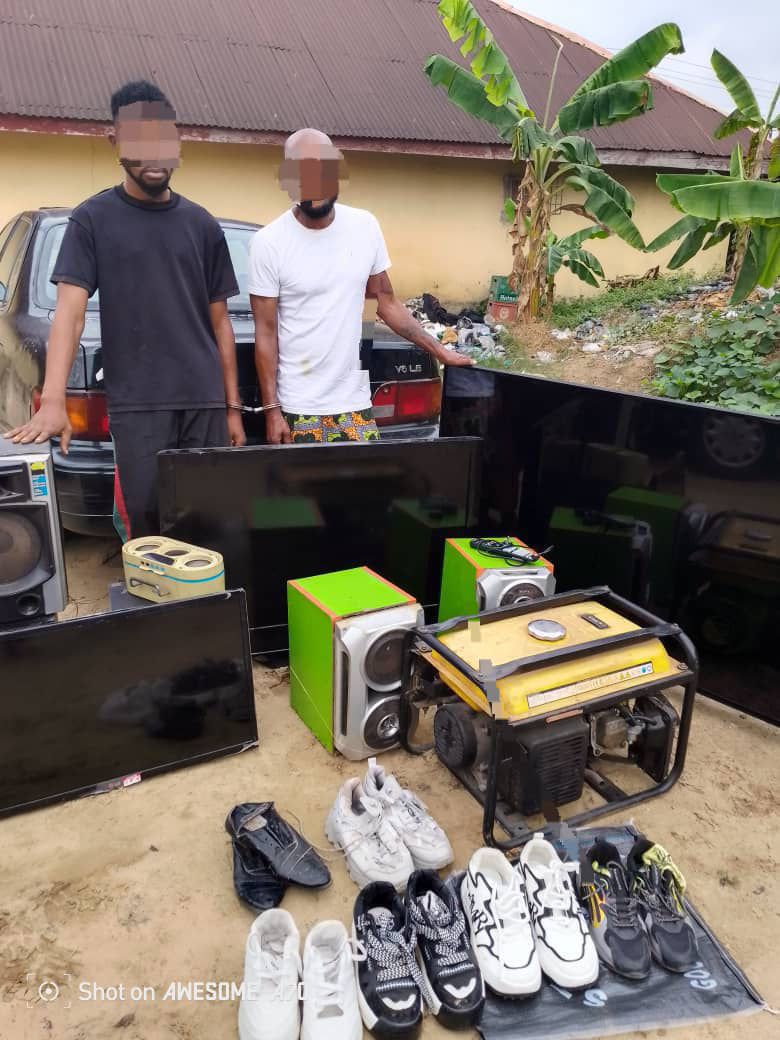Police in Akwa Ibom arrest suspected burglars, recover stolen goods