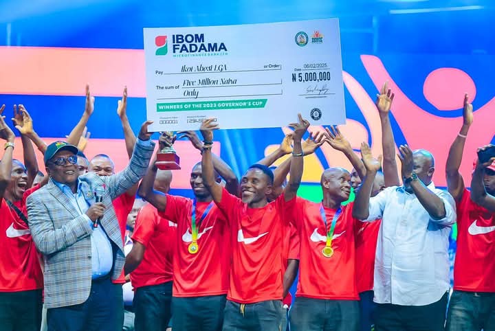 Gov Eno distributes N550m to Akwa Ibom farmers, entrepreneurs, sports champions, others 