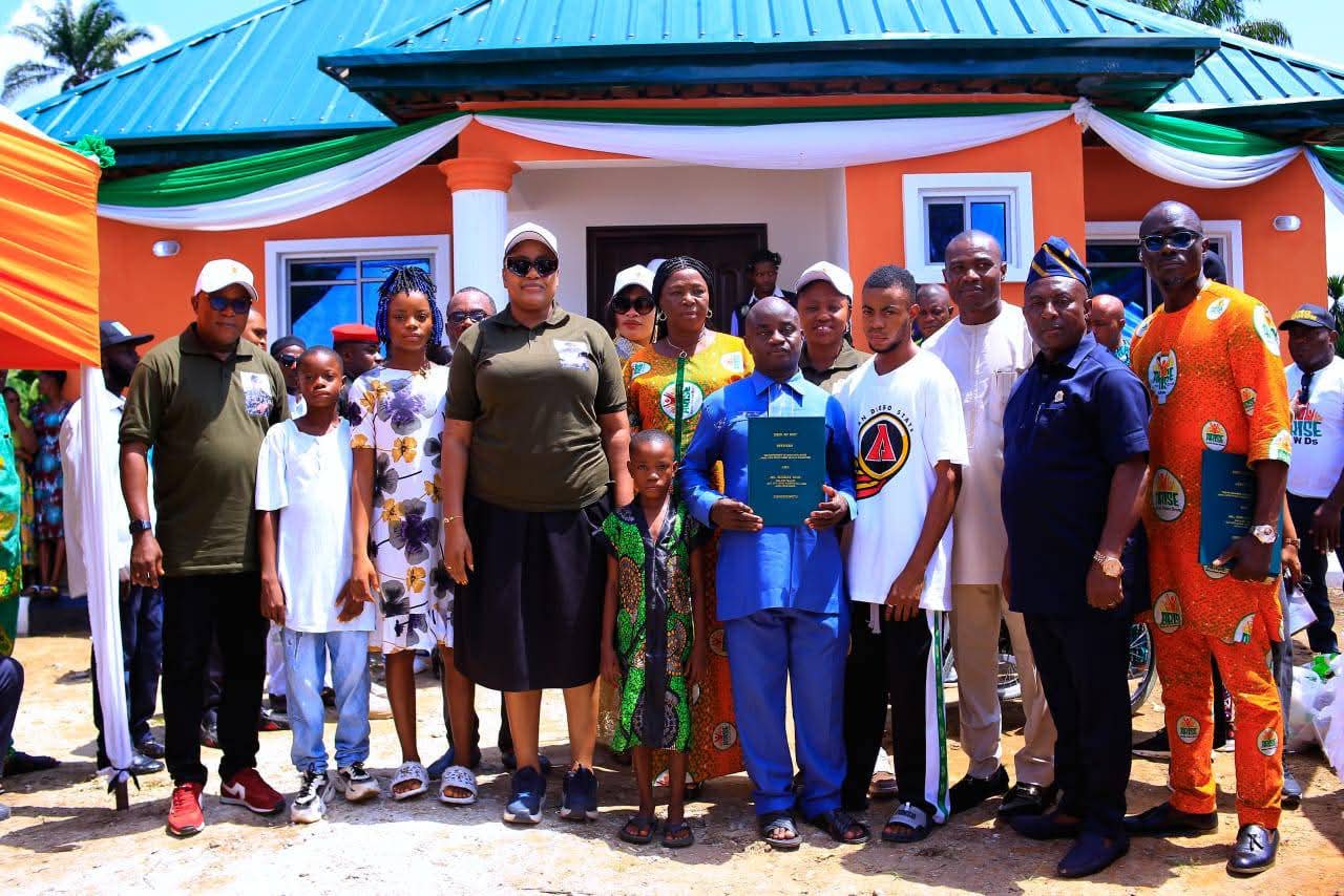 Gov Eno presents house to person living with disability 