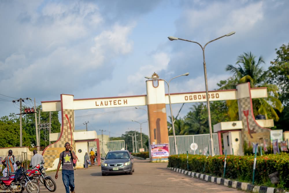 Six final-year LAUTECH students killed in road crash