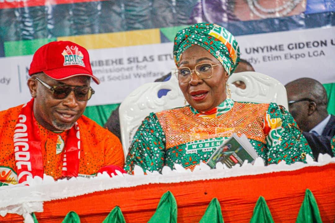 • Deputy Governor Akon Eyakenyi & the Chairman of Etim Ekpo LGA, Mr Gideon Uwah