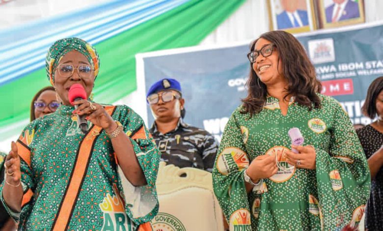 Obot Akara women mobilise for civic engagement as Eyakenyi, Obareki, others appreciate women's support, launch cooperative initiative 4 • Deputy Governor Akon Eyakenyi (L) & Lady Helen Eno-Obareki
