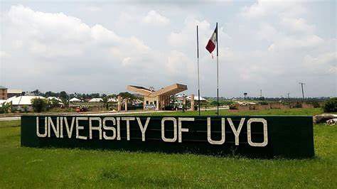 UNIUYO inducts new doctors at 25th Physicians’ Oath-Taking Ceremony