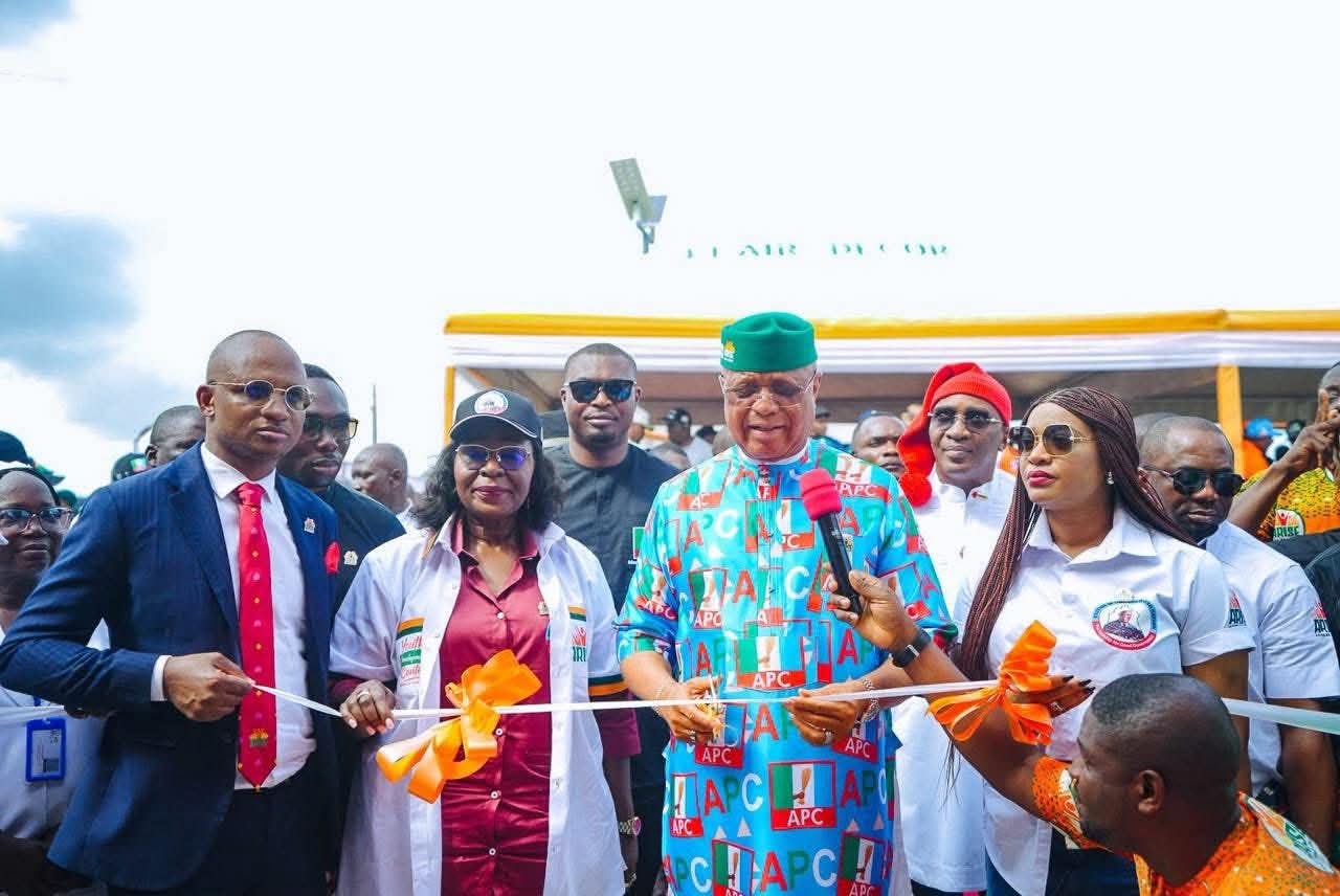 Oron agog as Gov Eno commissions Model PHC, projects 1 Oron agog as Gov Eno commissions Model PHC, projects