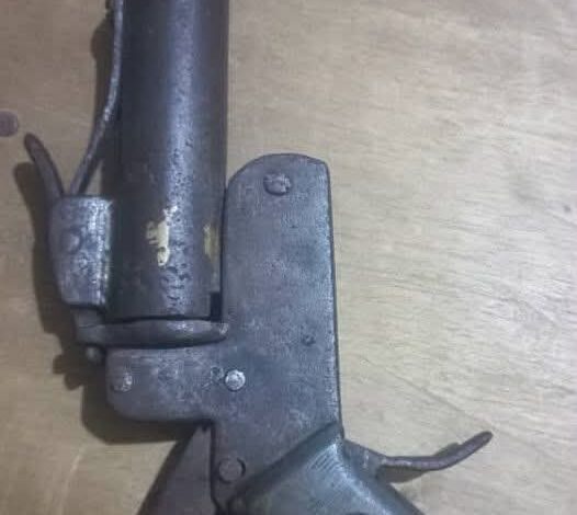 Police arrest armed suspect in Essien Udim, recover locally made pistol 1 Police arrest armed suspect in Essien Udim, recover locally made pistol