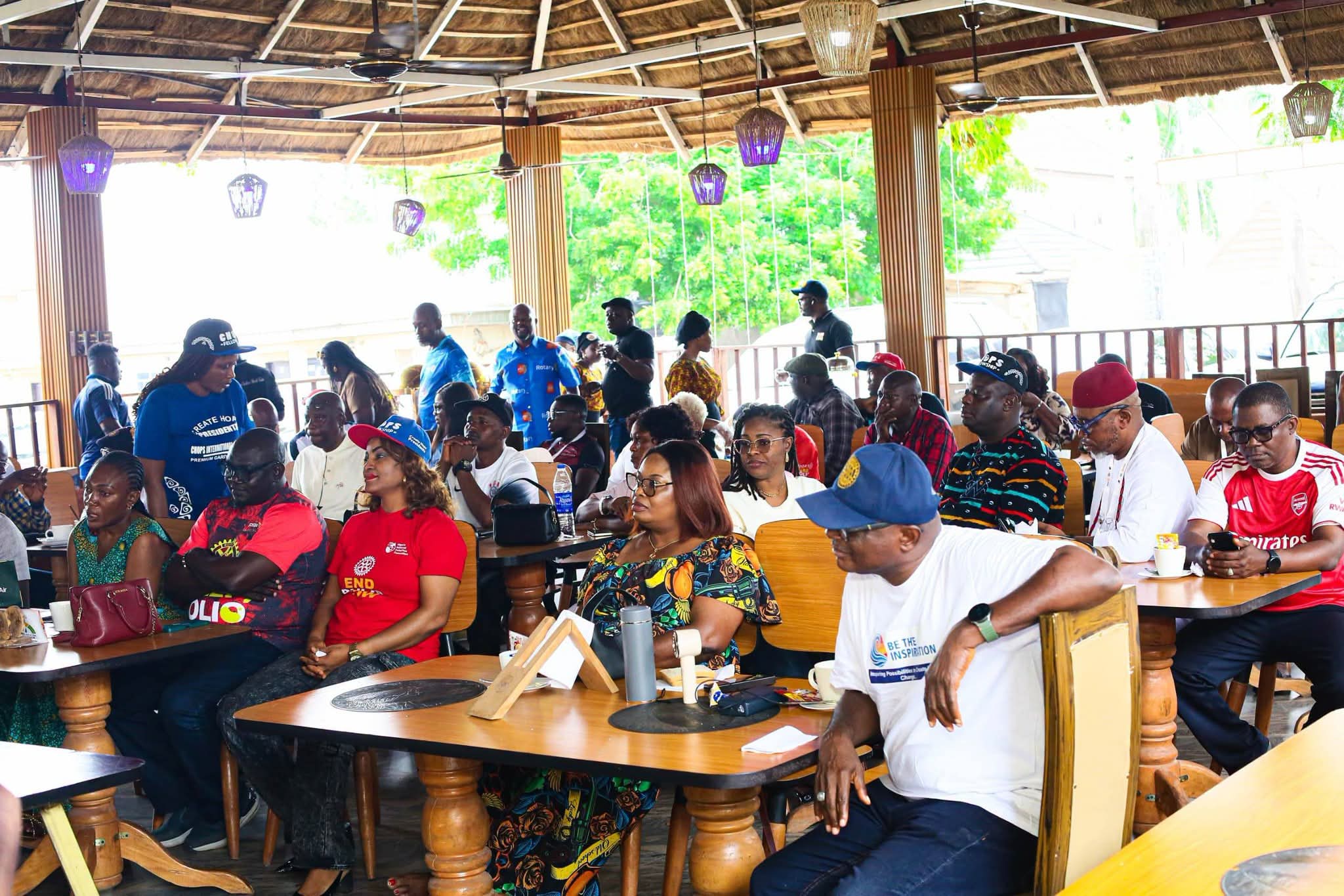 CREATE HOPE team of Rotary District 9142 donates N1m in business support to 10 indigent people in Enugu 12 CREATE HOPE team of Rotary District 9142 donates N1m in business support to 10 indigent people in Enugu
