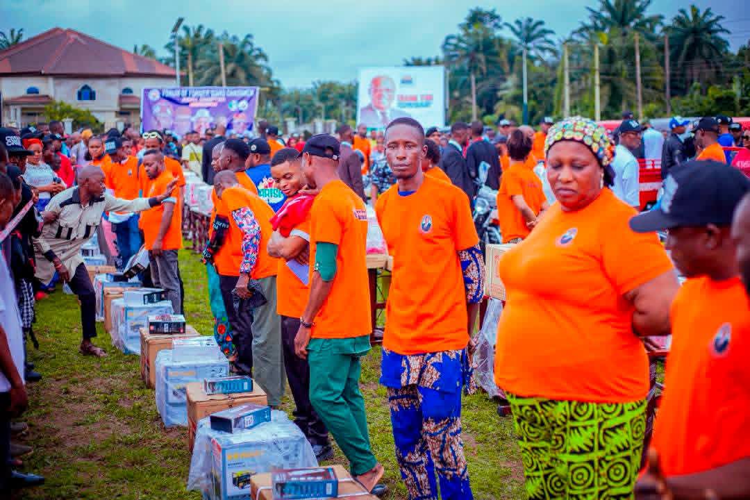 AKHA Speaker distributes cars, minibuses, tricycles to constituents 9 AKHA Speaker distributes cars, minibuses, tricycles to constituents