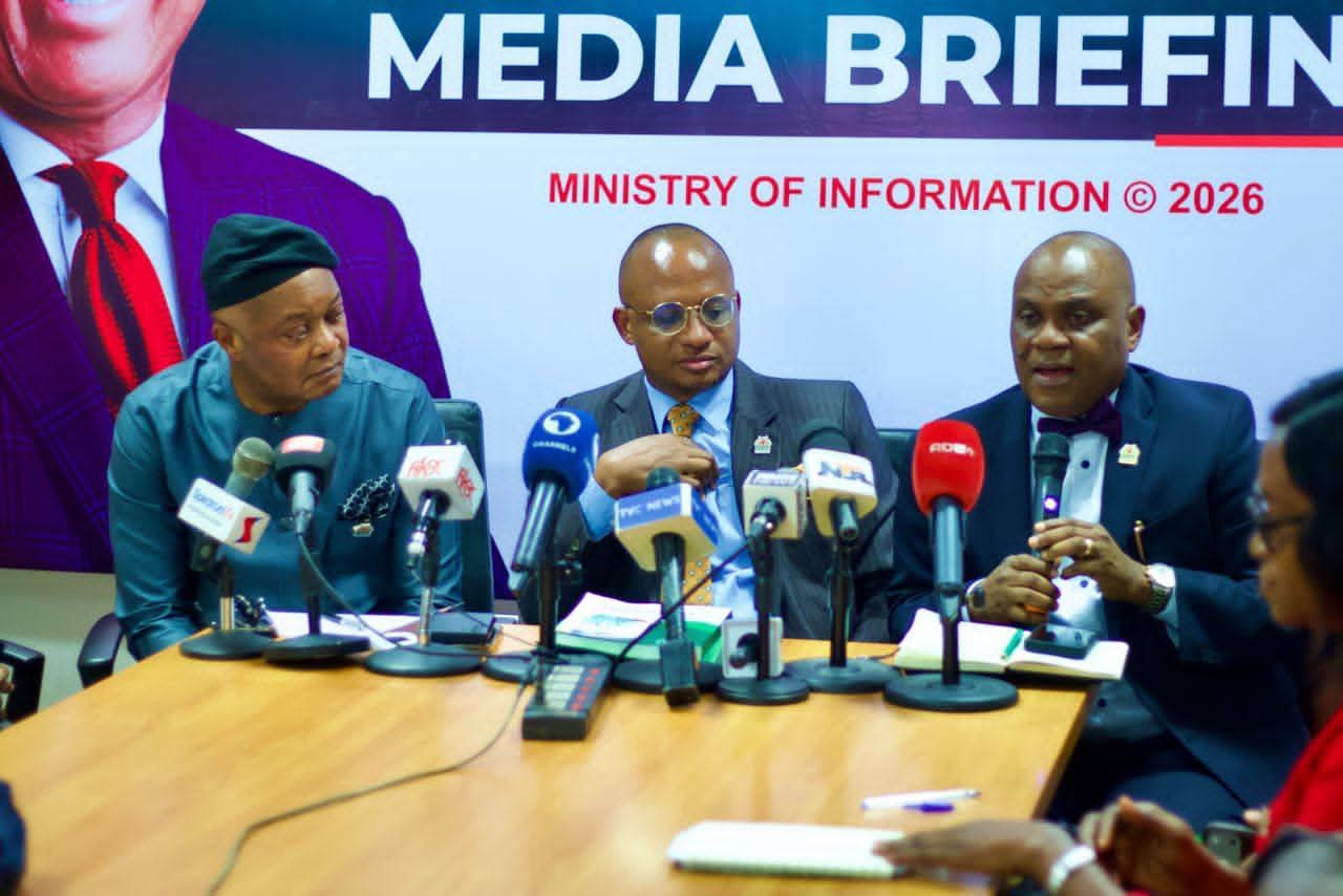 • Commissioner for Health, Dr Ekem John (M), his counterpart in the Ministry of Information, Mr Aniekan Umannah (R) & the Chief Press Secretary to the Governor, Mr Ekerette Udoh (L) at the briefing, yesterday